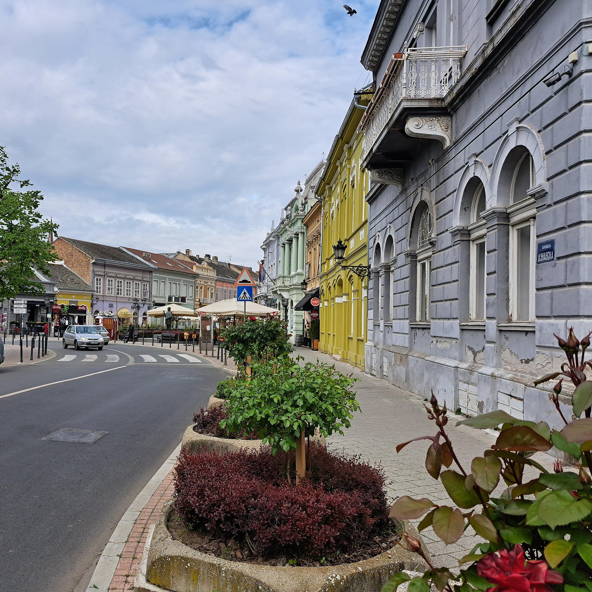 Dunavska Street, Novi Sad | Pedestrian passages and city-center strolling