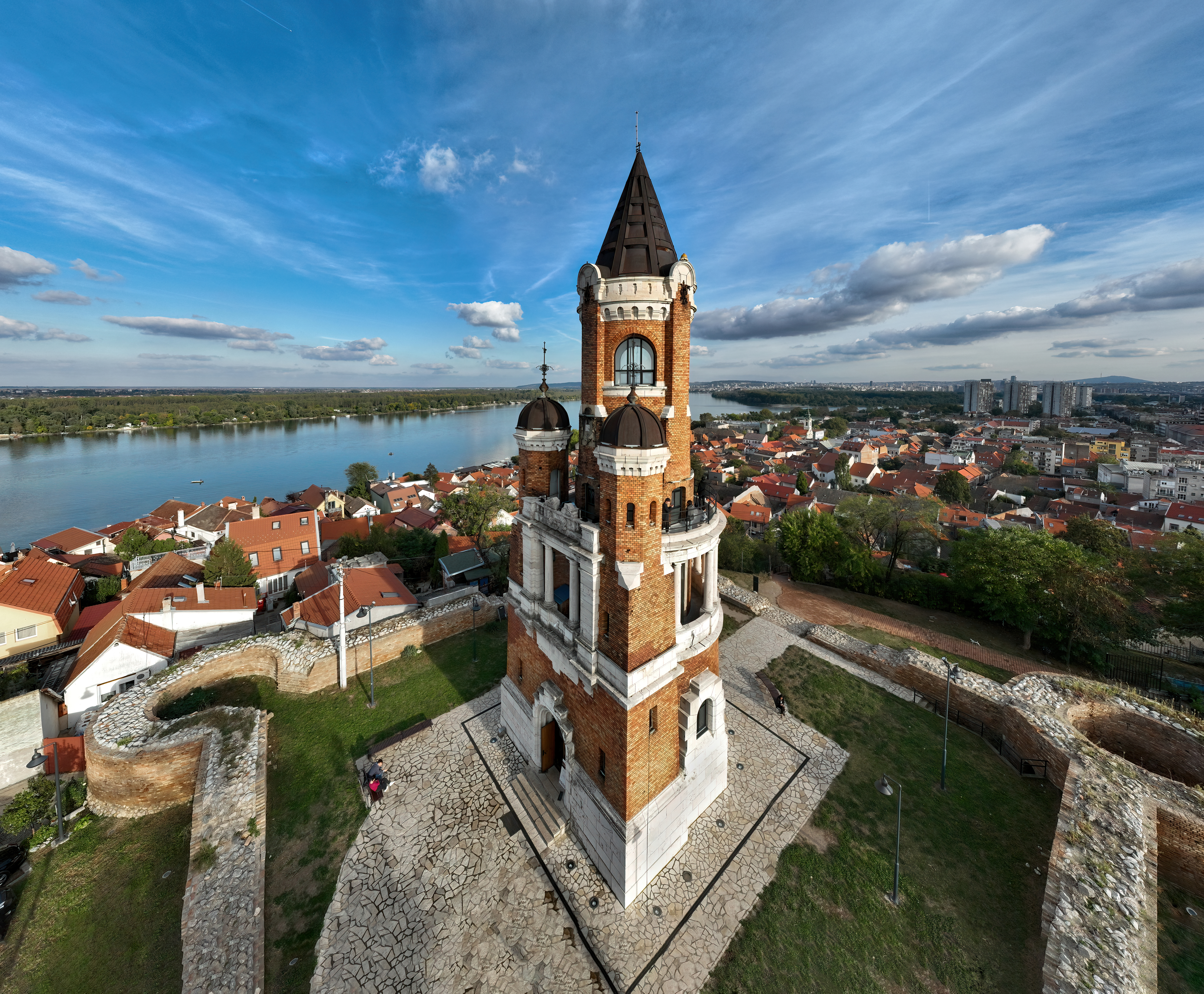Magistratski trg — Gardoš Tower, Zemun