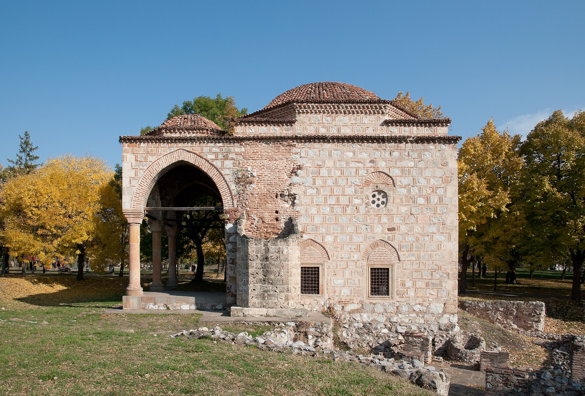 Niš Fortress and old town on the Nišava river