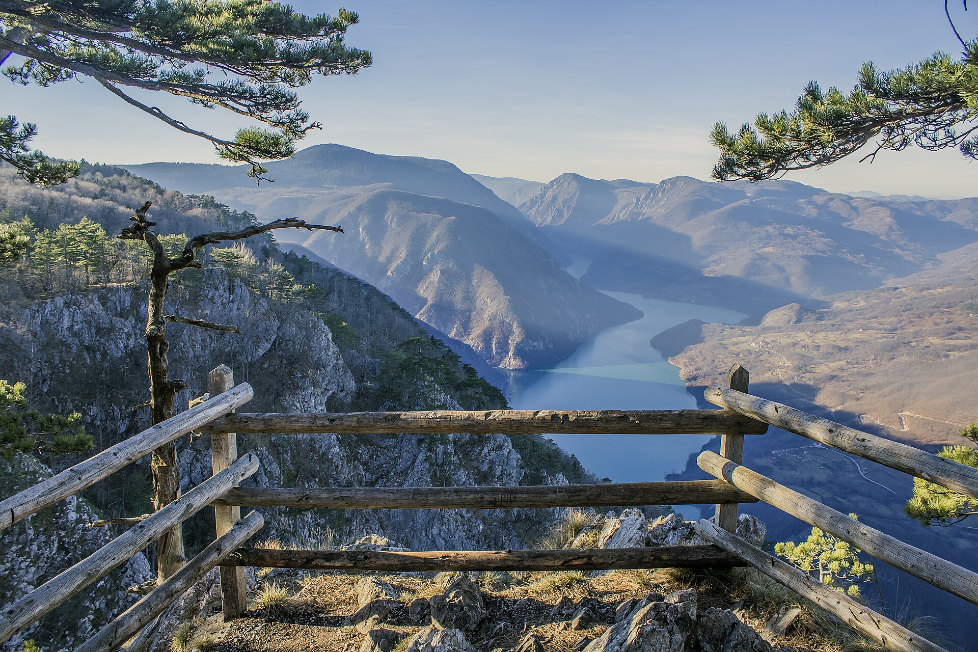Lake Perućac, Tara | Boat Trips and Fishing