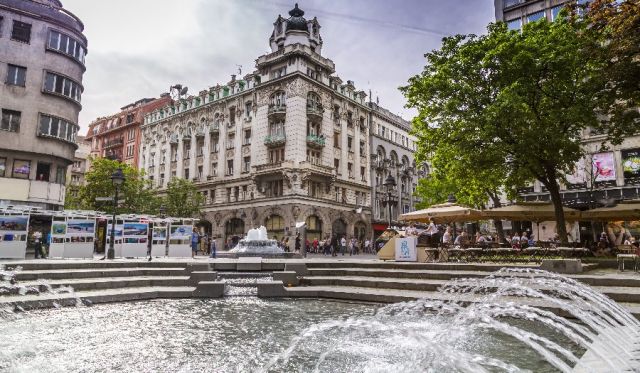 Knez Mihailova Street — Narben einer Stadt in Belgrade