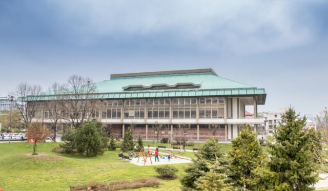 Pair it with nearby walking routes — National Museum, Belgrade