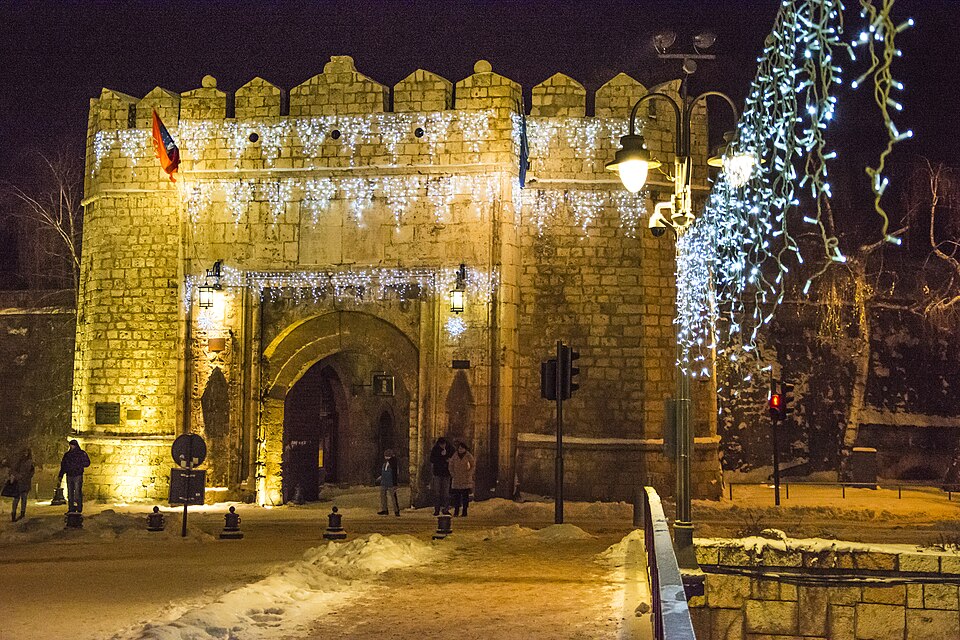 Easy to pair with onward travel — Niš : Fortress, Skull Tower & Nightlife