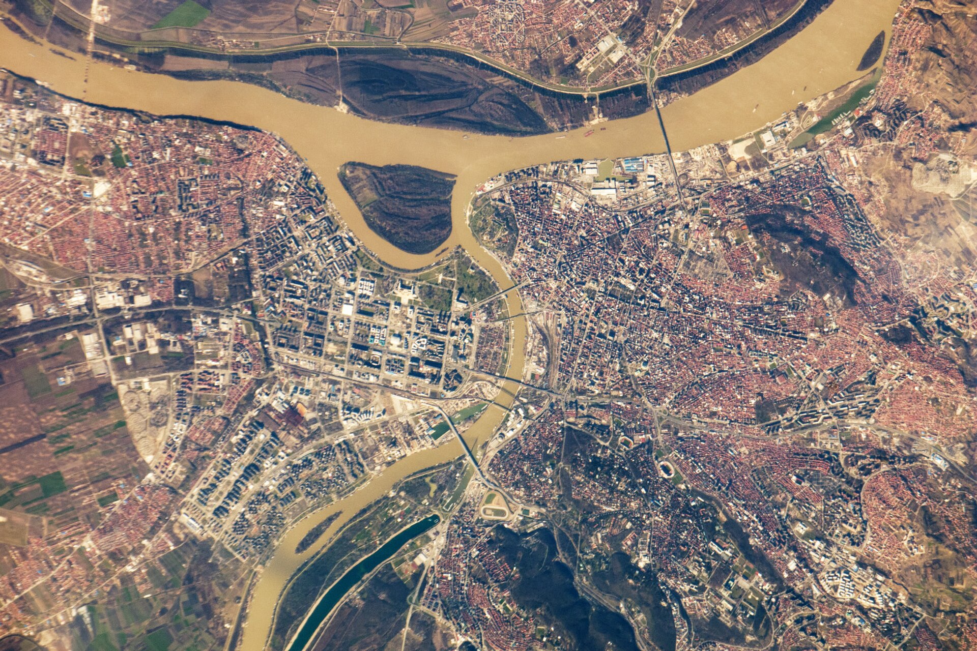 Sava Center — Palace of Serbia, Novi Beograd