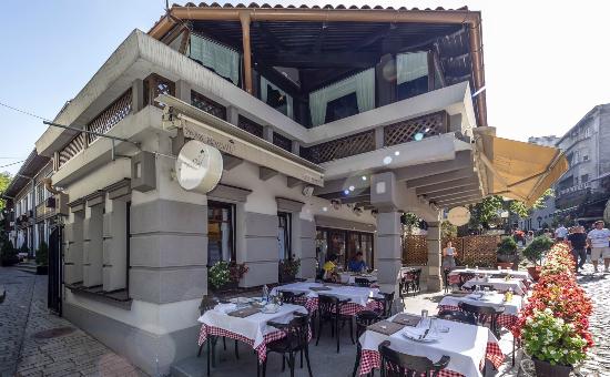 Mali vrabac Skadarlija — Skadarlija, Belgrade