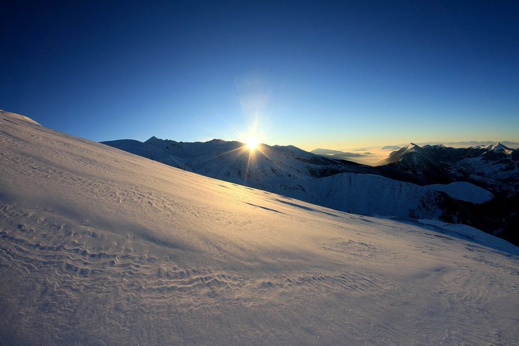File:Brezovica Ski Center during the Sunset.jpg - Wikimedia Commons