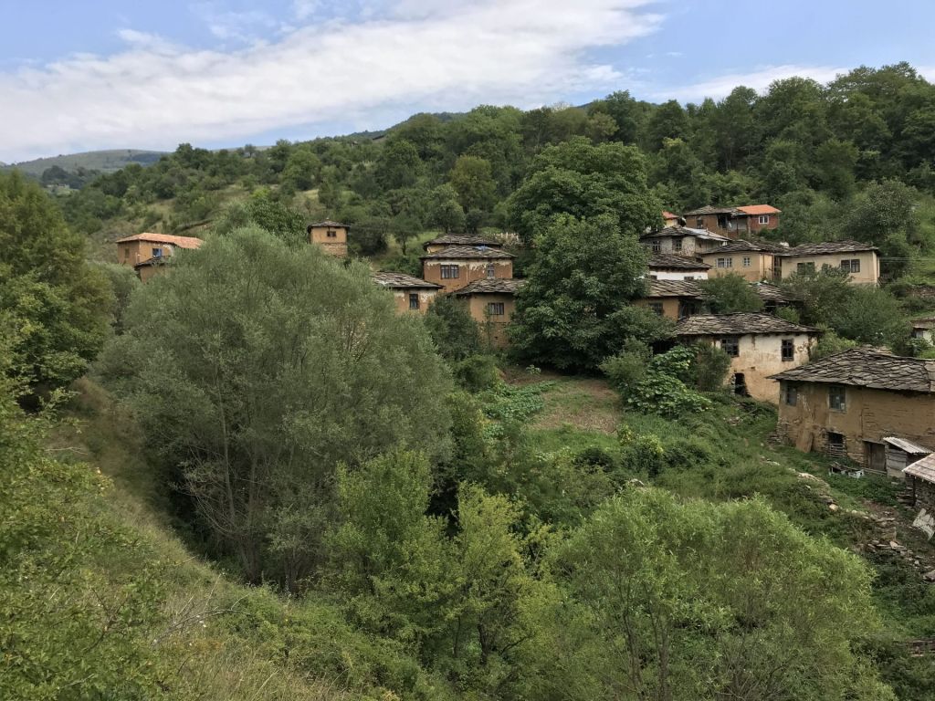 Gostuša village core