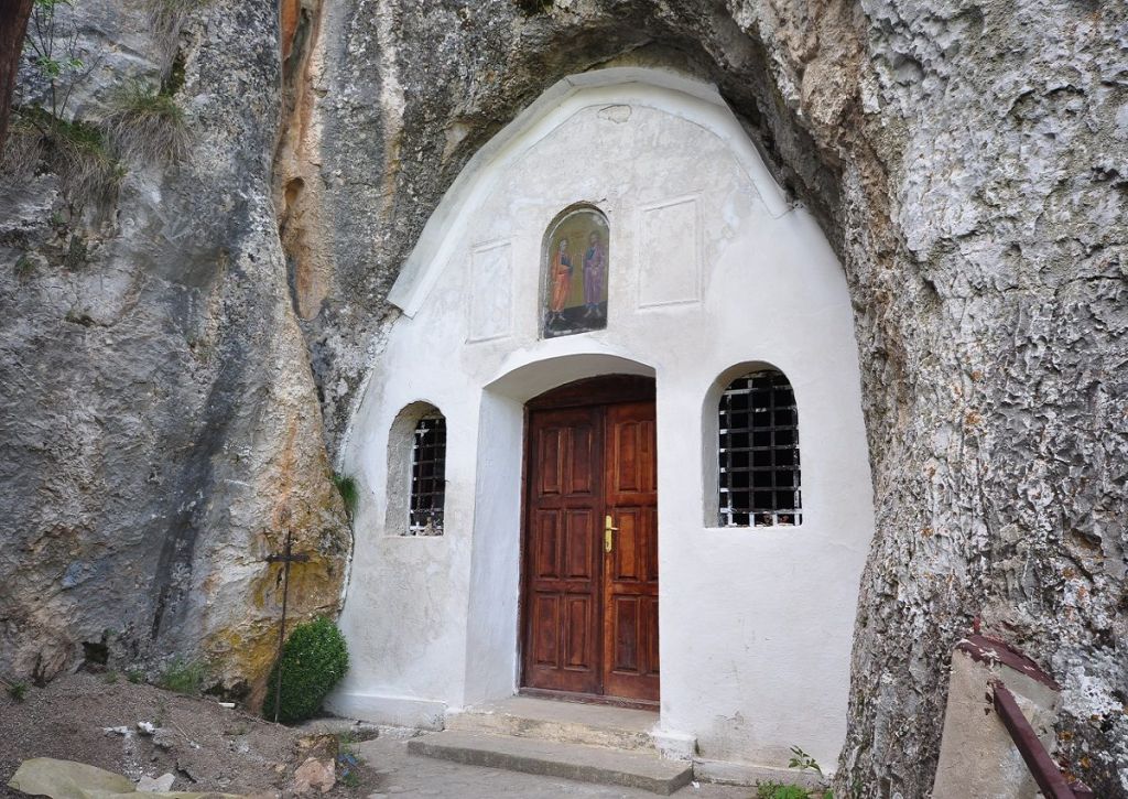 Rsovci, Pirot | Cave Church of Sts. Peter and Paul