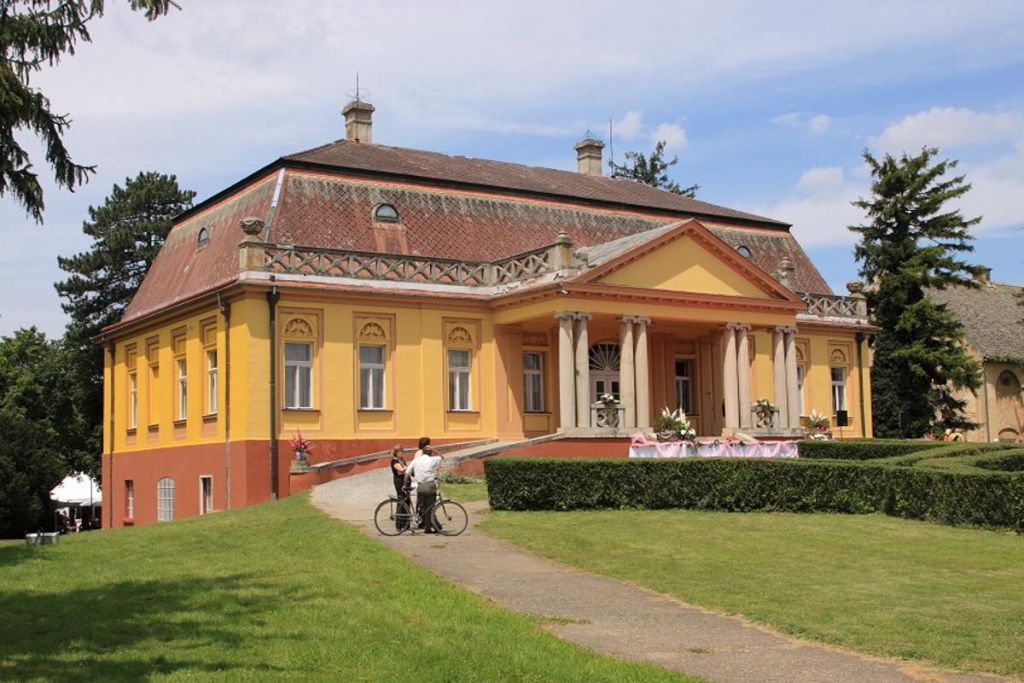 Vojvodina salaši