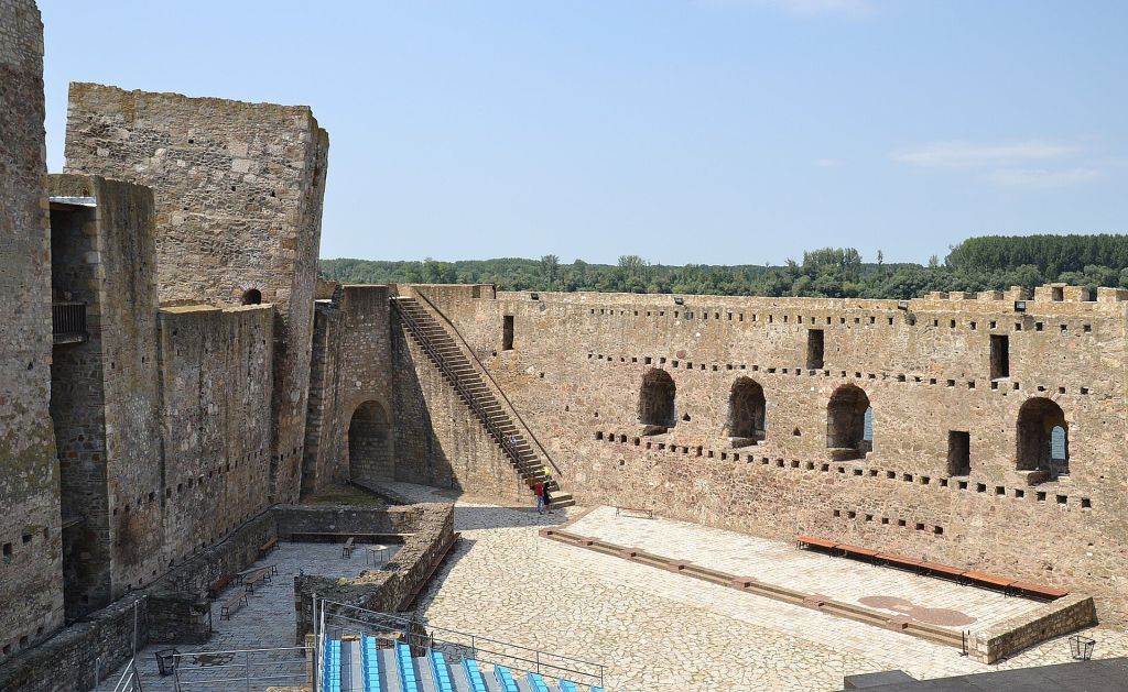 Smederevo fortress (Smederevska tvrđava) - by Pudelek 06.JPG