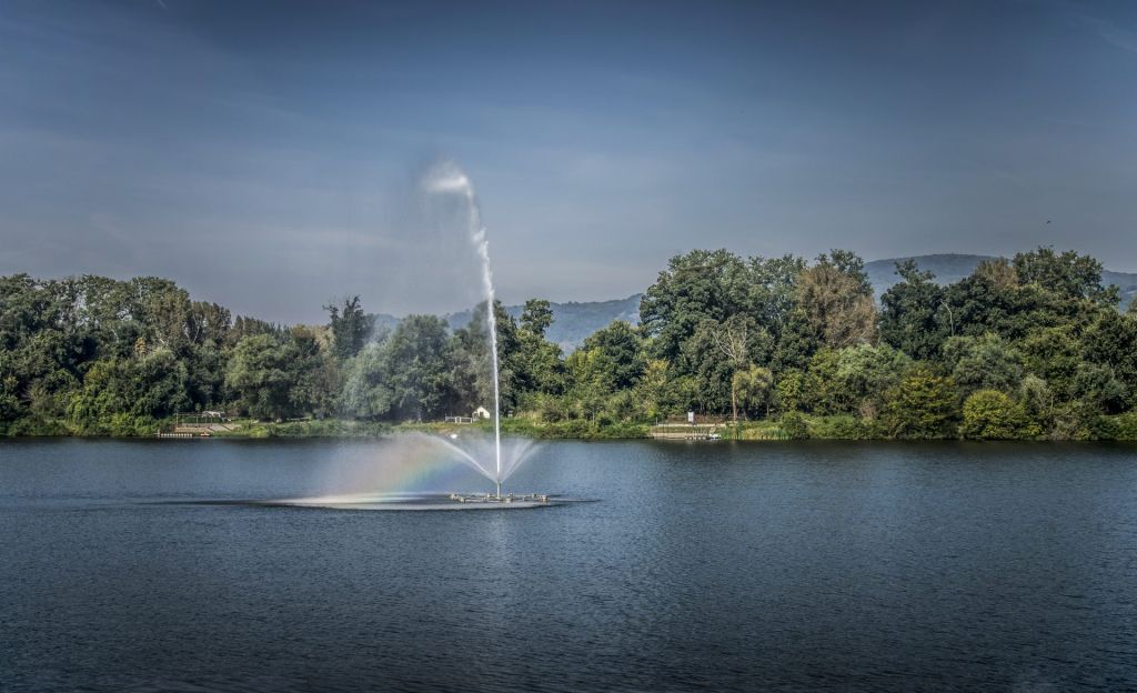 Srebrno Jezero lakeshore