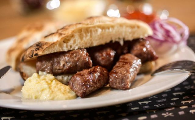 How Spot Good ćevabdžinica Serbia, Cevapi in Serbia: What to Order, How to Eat & Where to Try Them