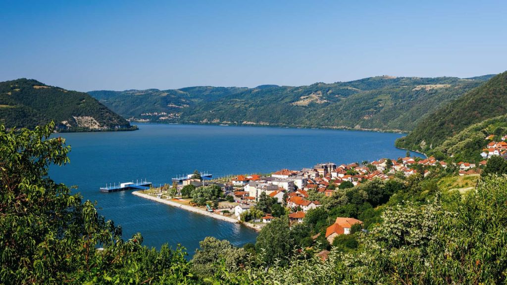 Donji Milanovac, Đerdap National Park | Boat trips to Tabula Traiana