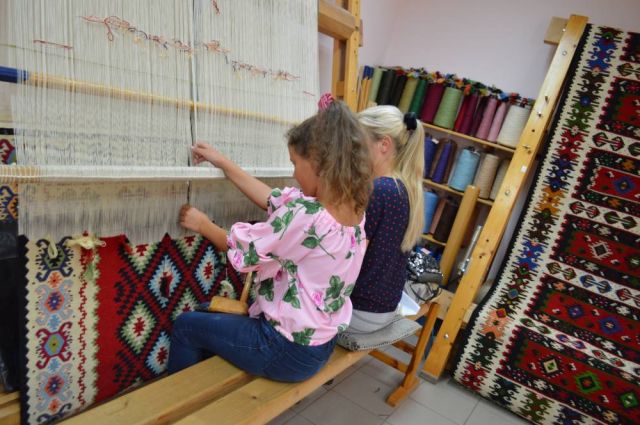 Geometric Patterns Protected Origin, Pirot Carpet, Pirot