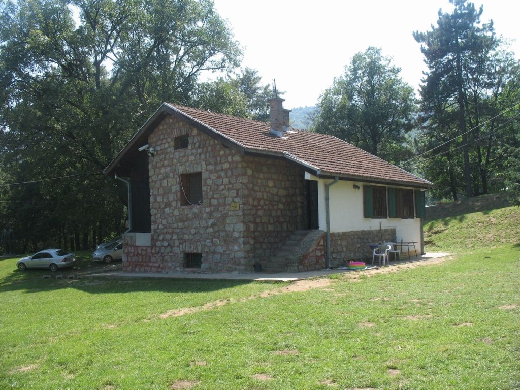 Avala mala kuca1.JPG