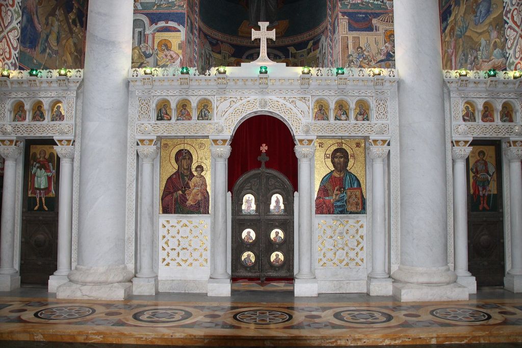 1280px-Wiki_%C5%A0umadija_V_Church_of_St._George_in_Topola_450.jpg