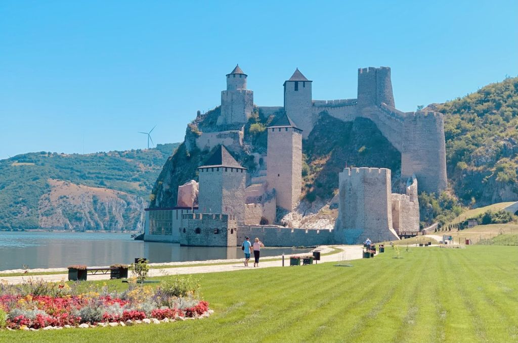 Golubac Fortress, Golubac | Danube stronghold at the Iron Gates